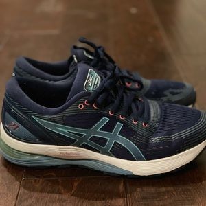 ASICS Gel nimbus 21 Size 8.5